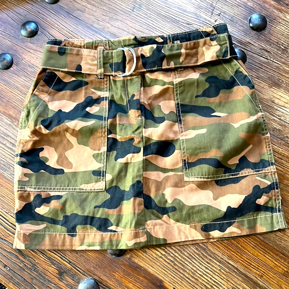 H&M Camo Skirt
